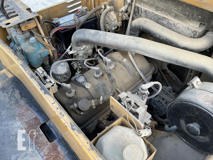 1990-caterpillar-t50d-image-10