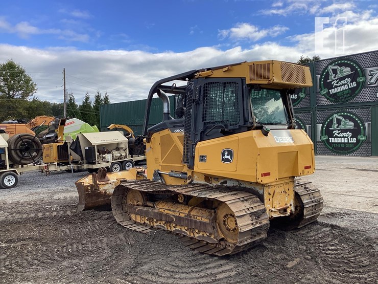 2017-deere-650k-lgp-image-2