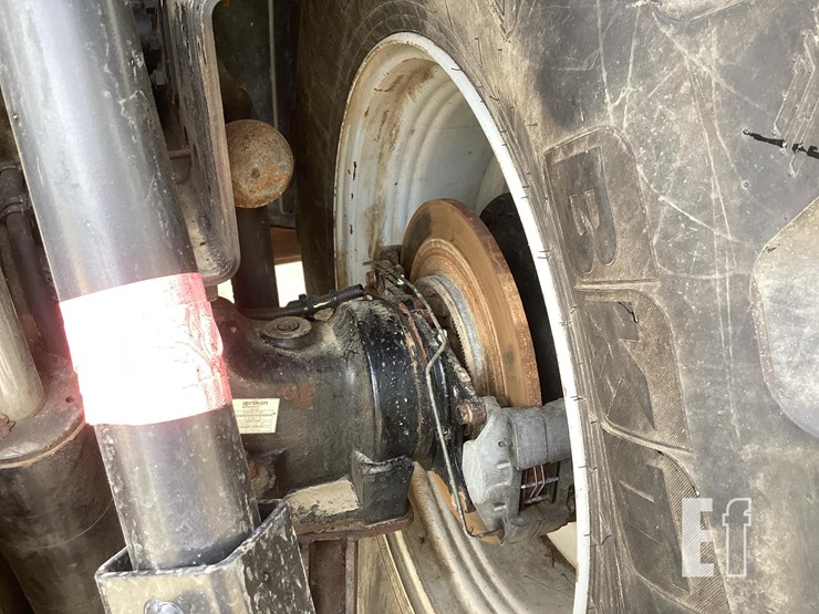 2013-jcb-fastrac-8310-image-12