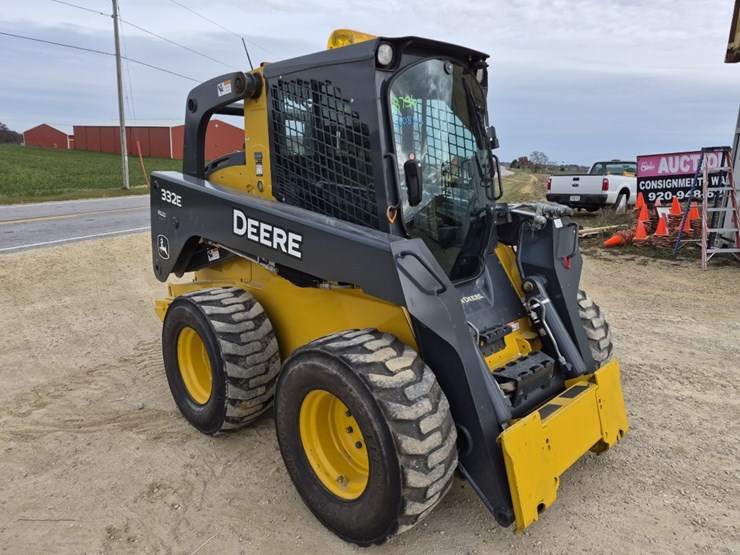 deere-332e-image-5