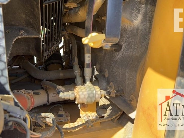 2019-caterpillar-962m-image-35