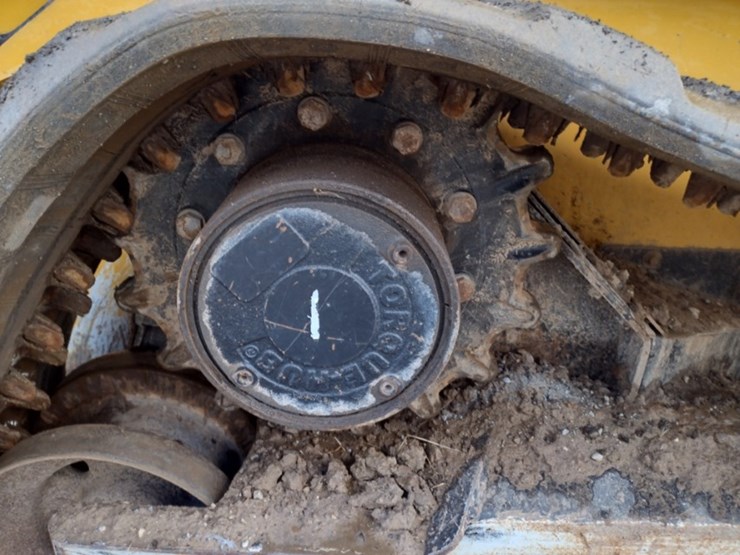 18-deere-333g-image-28