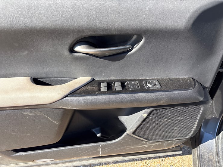 #24567-•-2020-lexus-ux250h-image-10