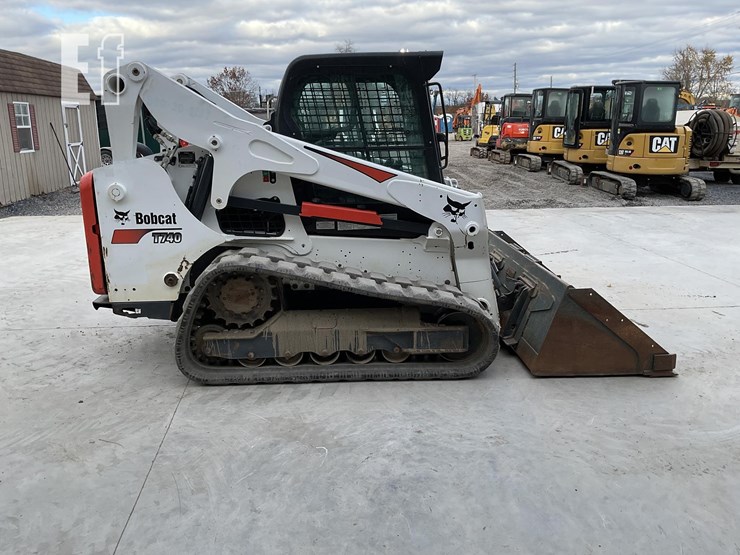 2021-bobcat-t740-image-5