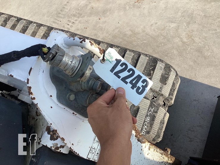 2014-bobcat-t650-image-21