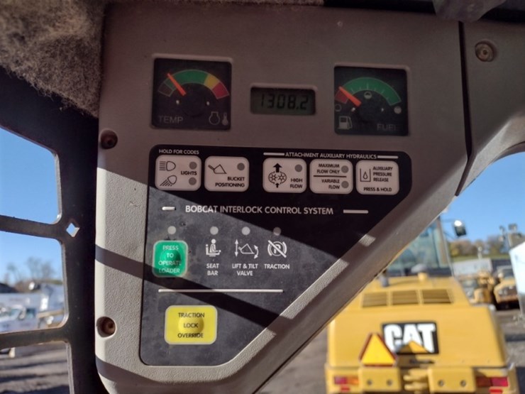 bobcat-s220-image-7