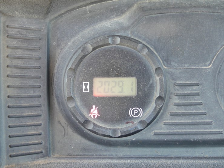 john-deere-gator-image-11