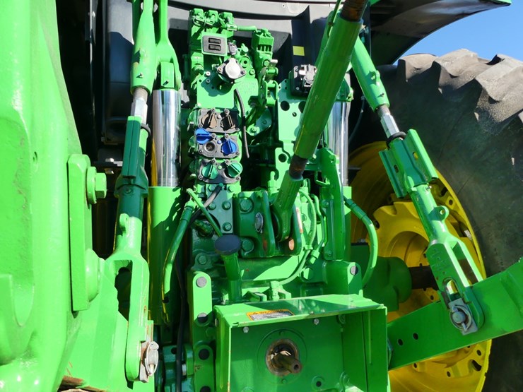 2021-john-deere-6195r-image-7