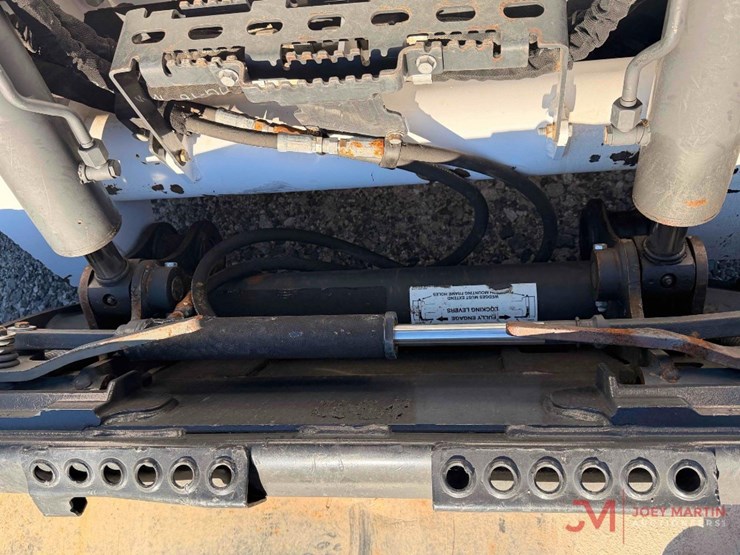 2022-bobcat-t770-image-8