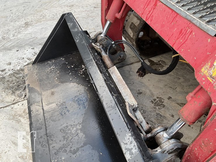 2014-takeuchi-tl10-image-10