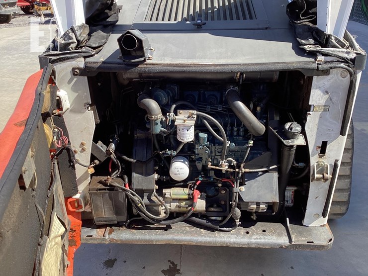 2011-bobcat-t770-image-13