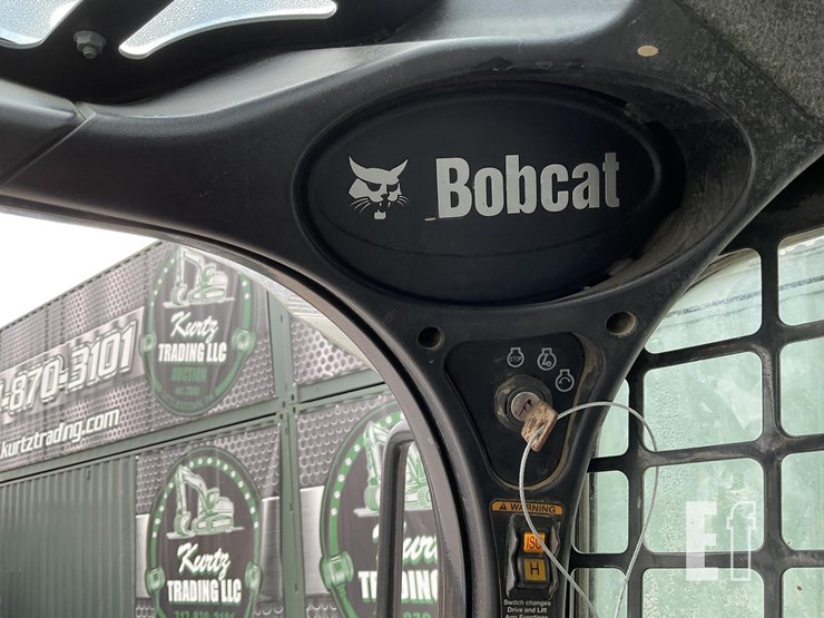 2021-bobcat-t740-image-13