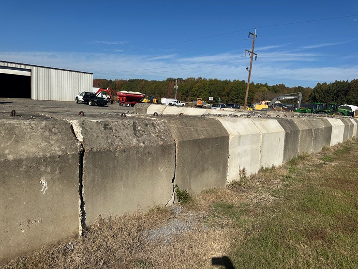 #32727-•-lot-of-(13)-~57"x80"-concrete-culvert-sectionss-image-7