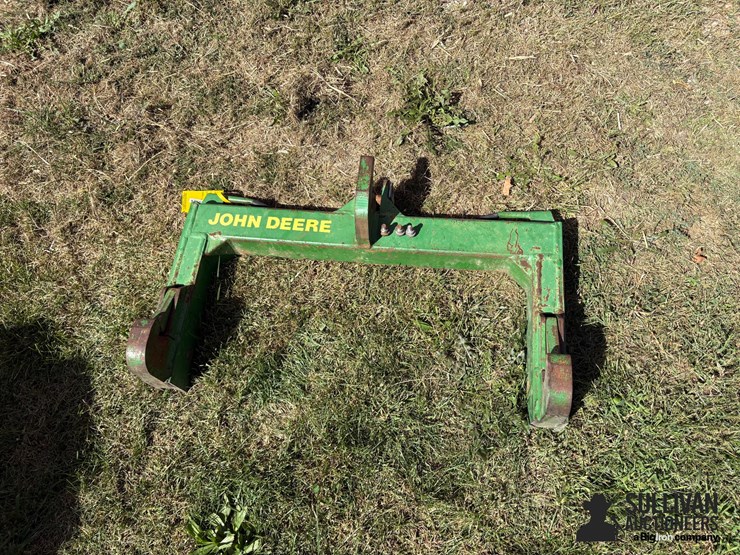 john-deere-quick-hitch-image-2