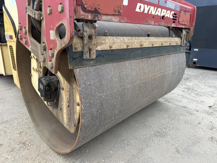2009-dynapac-cc324-image-28