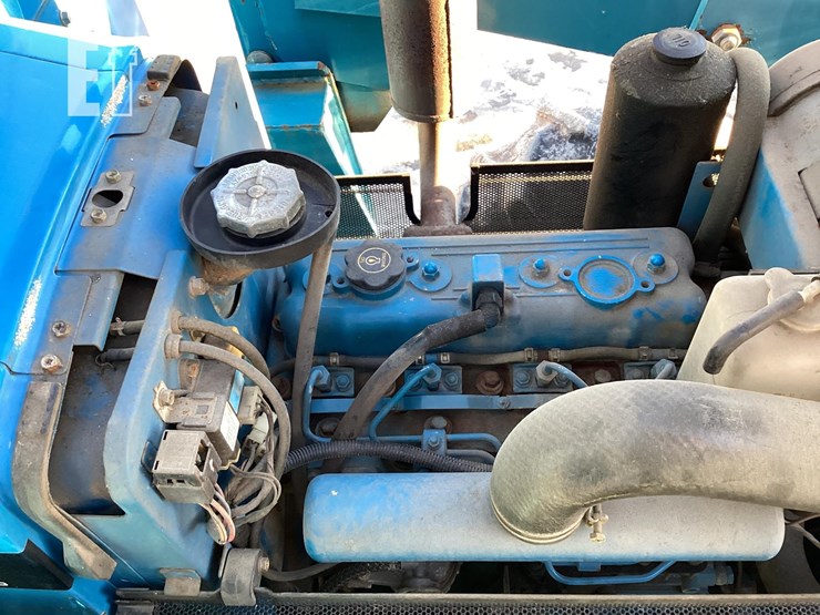 2000-new-holland-2120-image-12