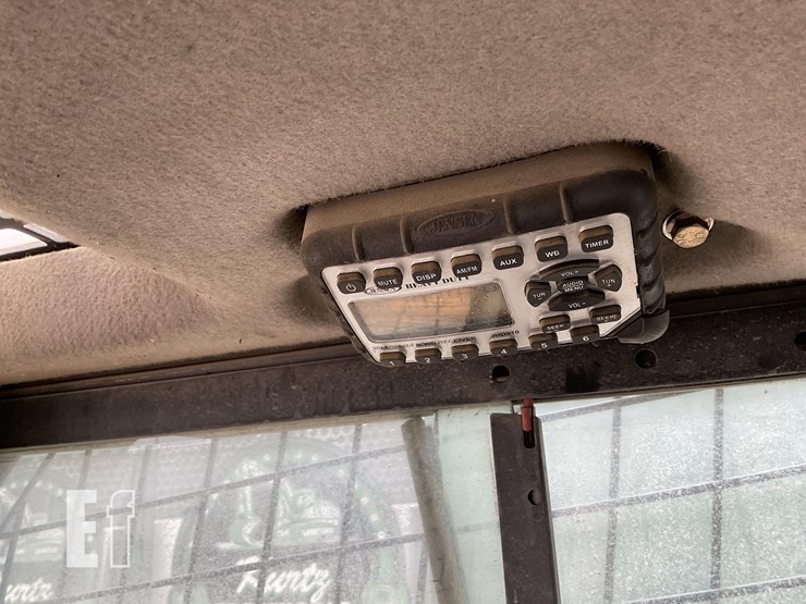 2015-case-sr250-image-17