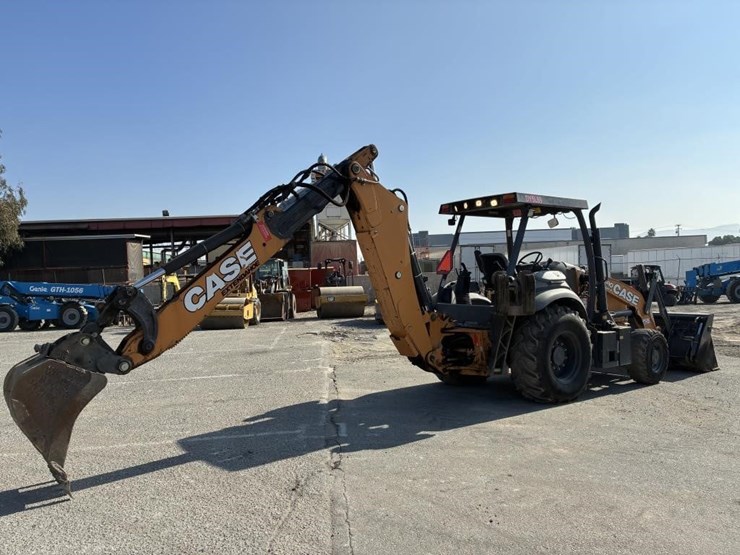 2018-case-580sn-image-3