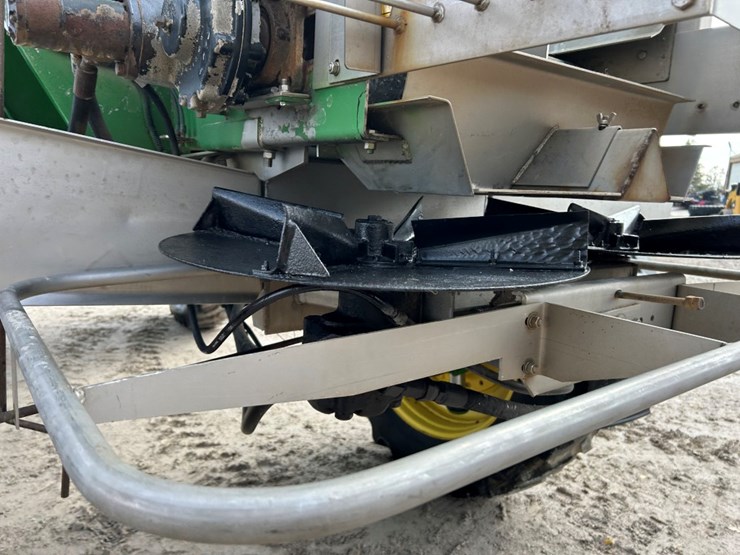 2012-john-deere-4940-image-77