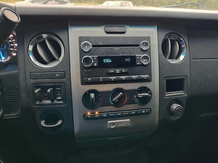 2016-ford-expedition-image-21