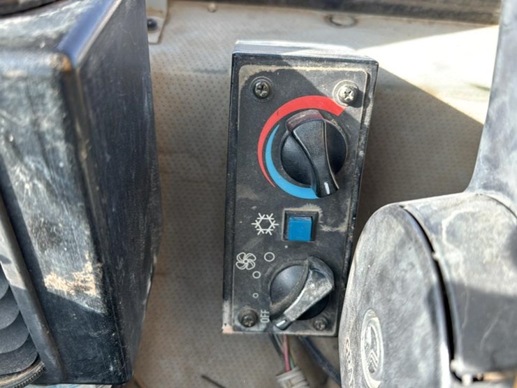 takeuchi-tb145-image-46