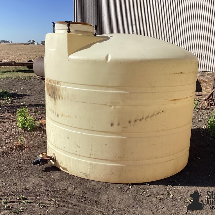 1500-Gallon Poly Tank