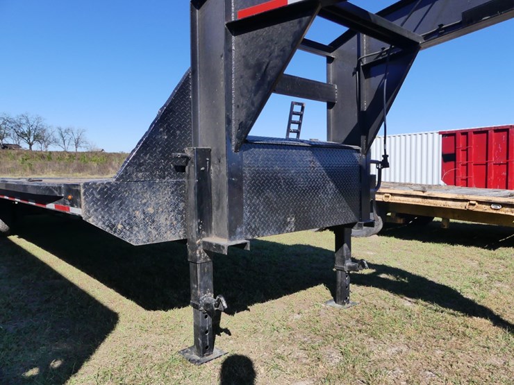 2024-trailer-world-96"-x-25'-trailer-image-4