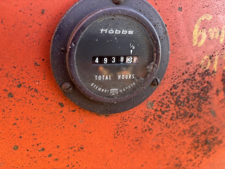 #3808-•-72"-ride-on-power-broom-image-29