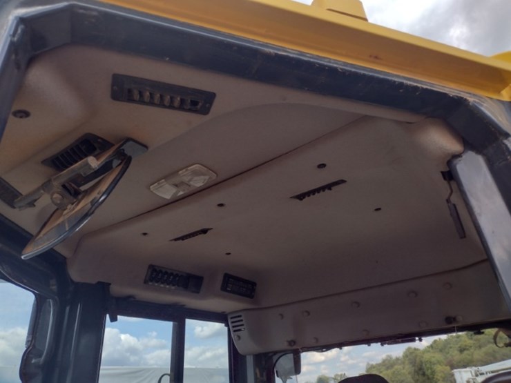 komatsu-d61ex-23-image-18