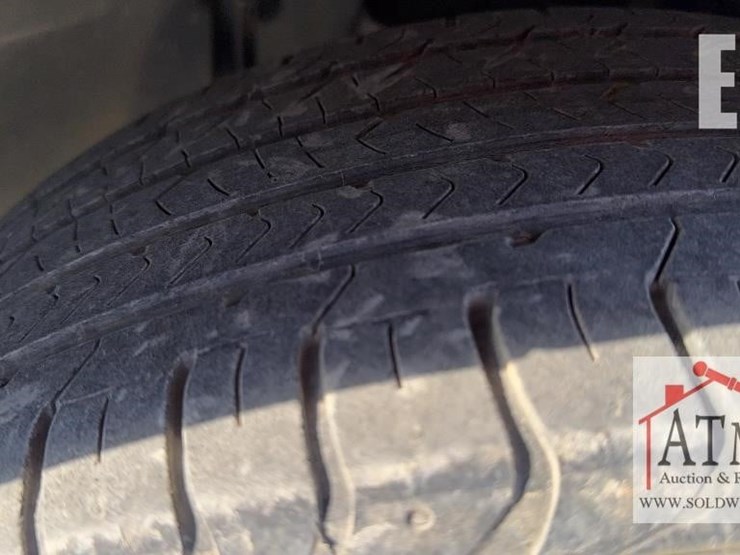 2010-dodge-charger-image-8