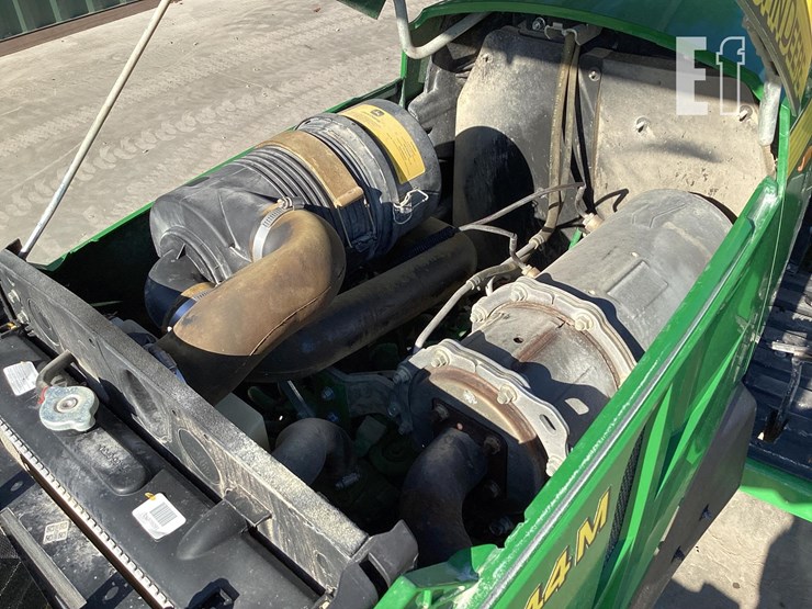 2020-john-deere-4044m-image-10