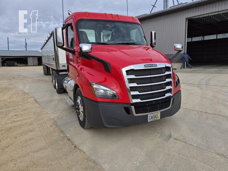 2018-freightliner-cascadia-116-image-4