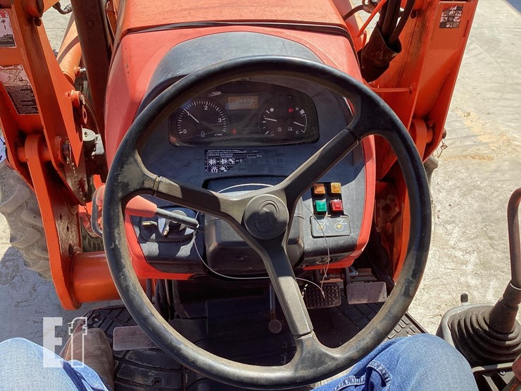 2016-kubota-m7060d-image-14