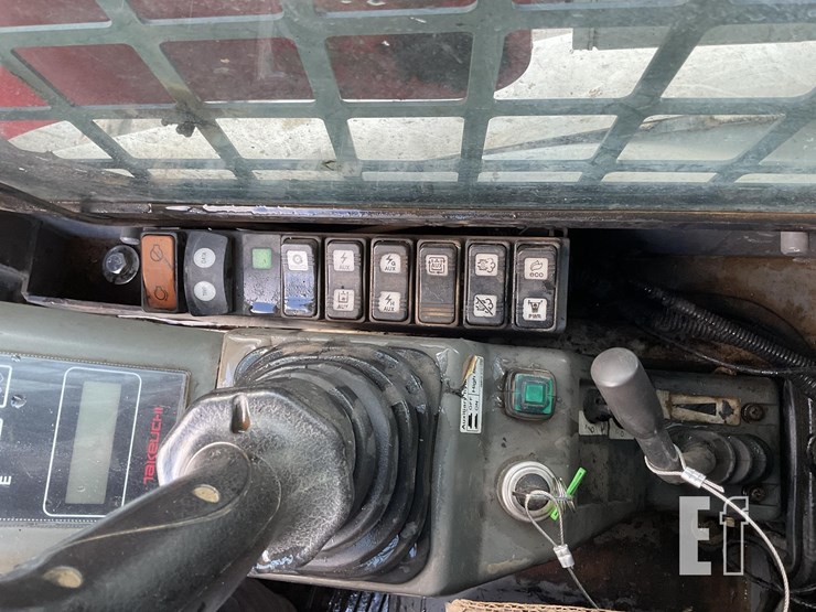 2014-takeuchi-tl10-image-16