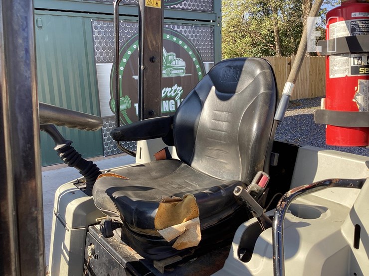 2018-caterpillar-903d-image-13