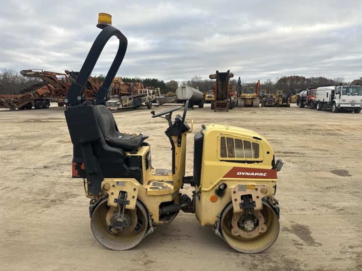 2009-dynapac-cc900-image-6