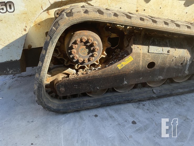 2015-bobcat-t550-image-12