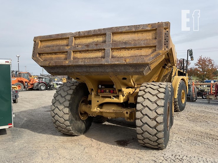 2013-caterpillar-740b-image-3