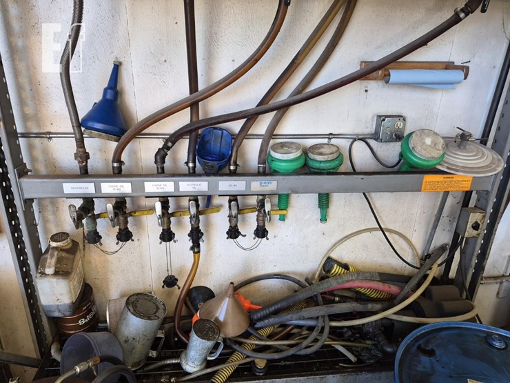 oil-system-with-shelving-image-3