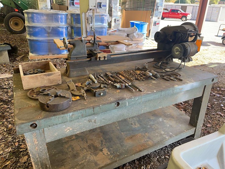 bench-top-lathe-on-table-110-volt-image-1