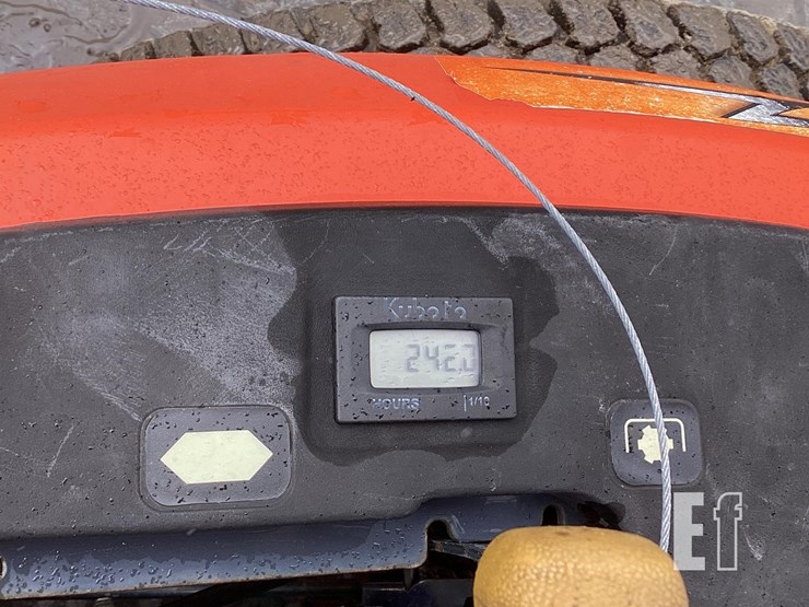 2015-kubota-zd221-image-12