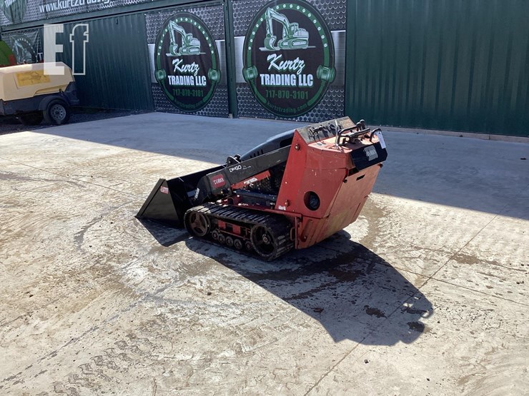 2014-toro-dingo-tx427w-image-2