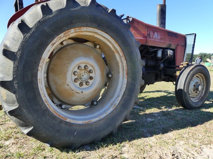 massey-ferguson-230-image-6