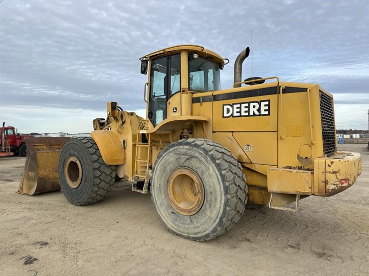 2002-deere-744h-image-3