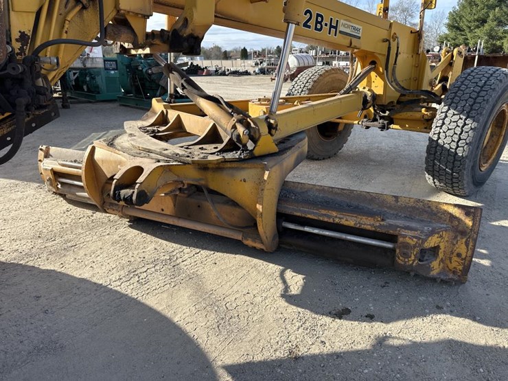 1989-john-deere-6-image-23