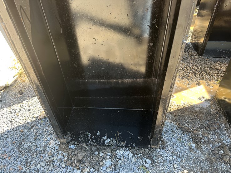 #32730-•-2'x3'-flashboard-pipe-riser-image-6