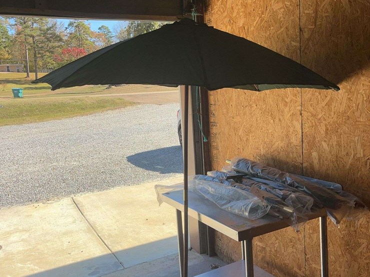 (6)-6'-bistro-outdoor-umbrellas-image-4