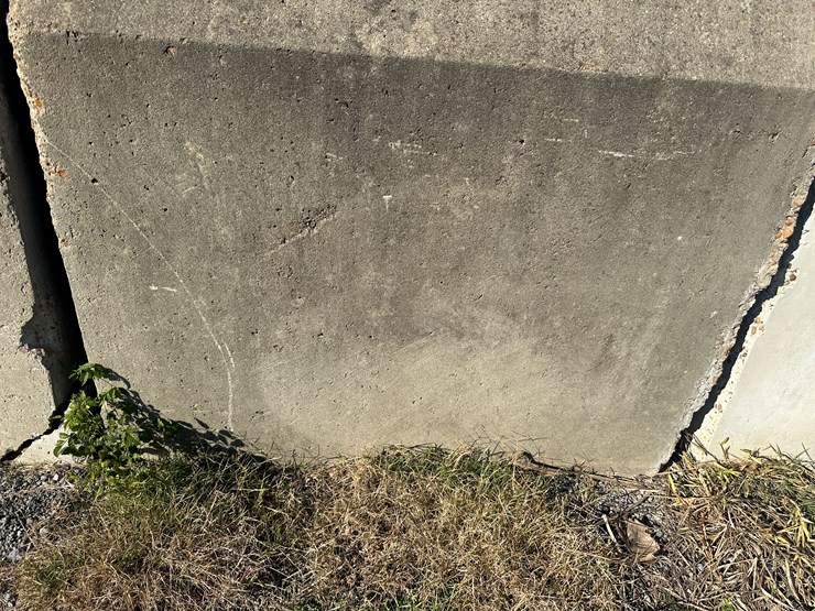 #32727-•-lot-of-(13)-~57"x80"-concrete-culvert-sectionss-image-11