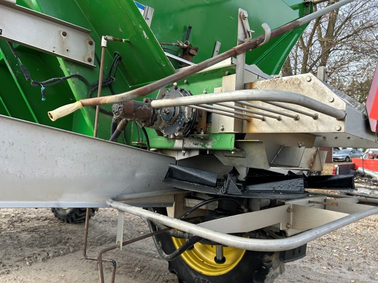 2012-john-deere-4940-image-32