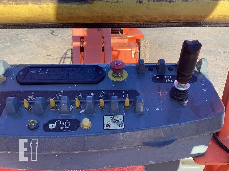 2008-jlg-e400ajpn-image-10